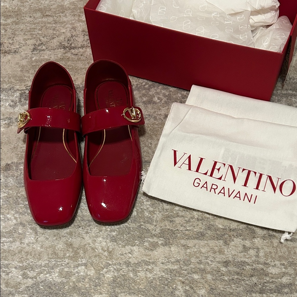 valentino garavani vlogo locker ballerina flats